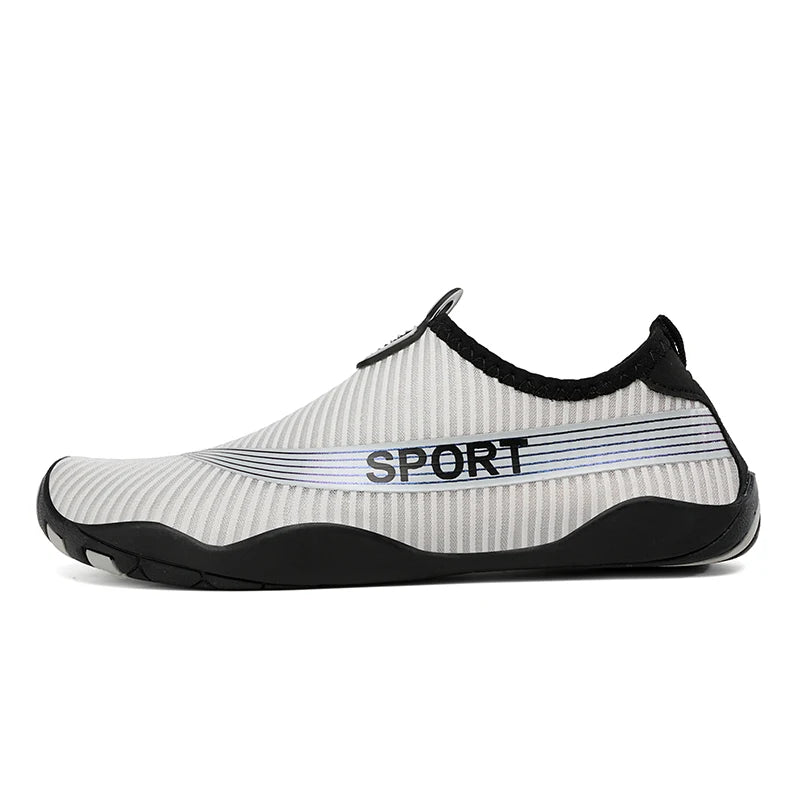Stylische Strandschuhe
