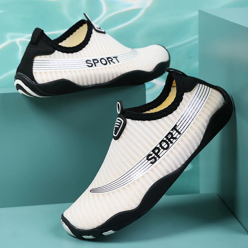 Stylische Strandschuhe